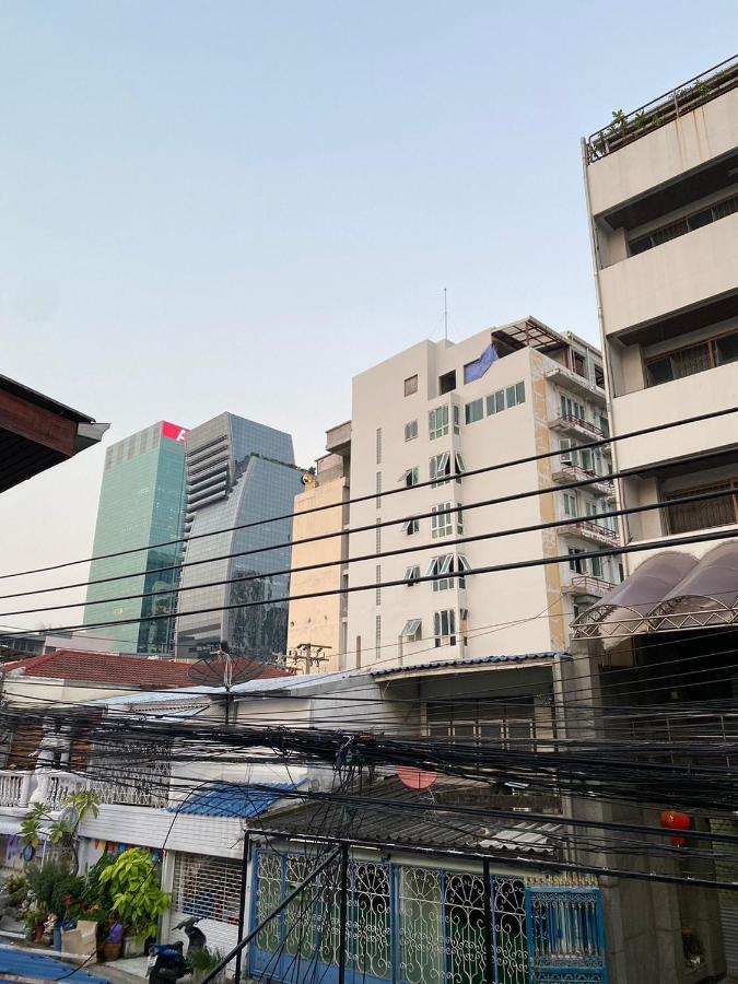 Sura Hostel Bangkok Near Mrt Phra Ram 9 المظهر الخارجي الصورة