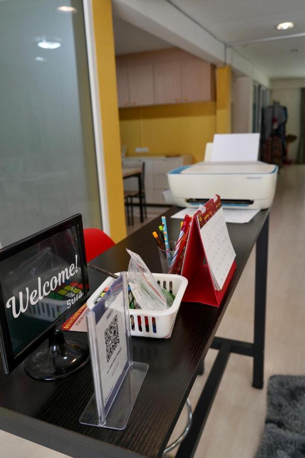 Sura Hostel Bangkok Near Mrt Phra Ram 9 المظهر الخارجي الصورة
