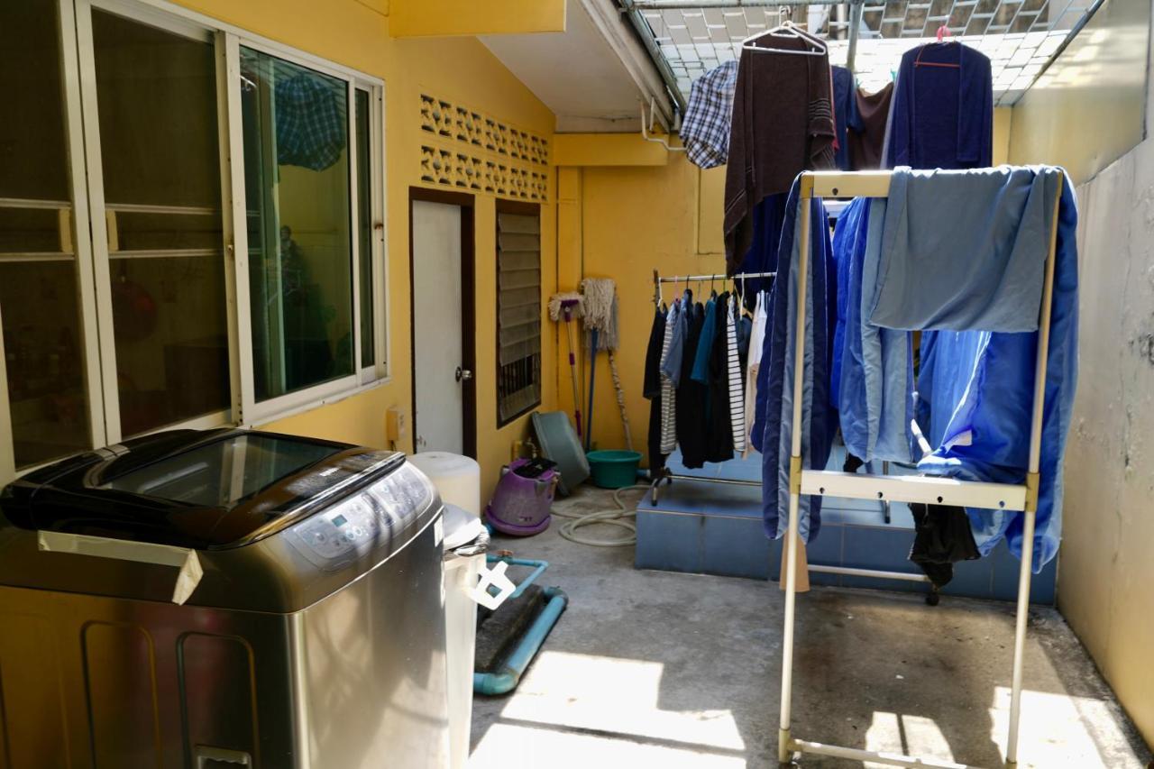 Sura Hostel Bangkok Near Mrt Phra Ram 9 المظهر الخارجي الصورة