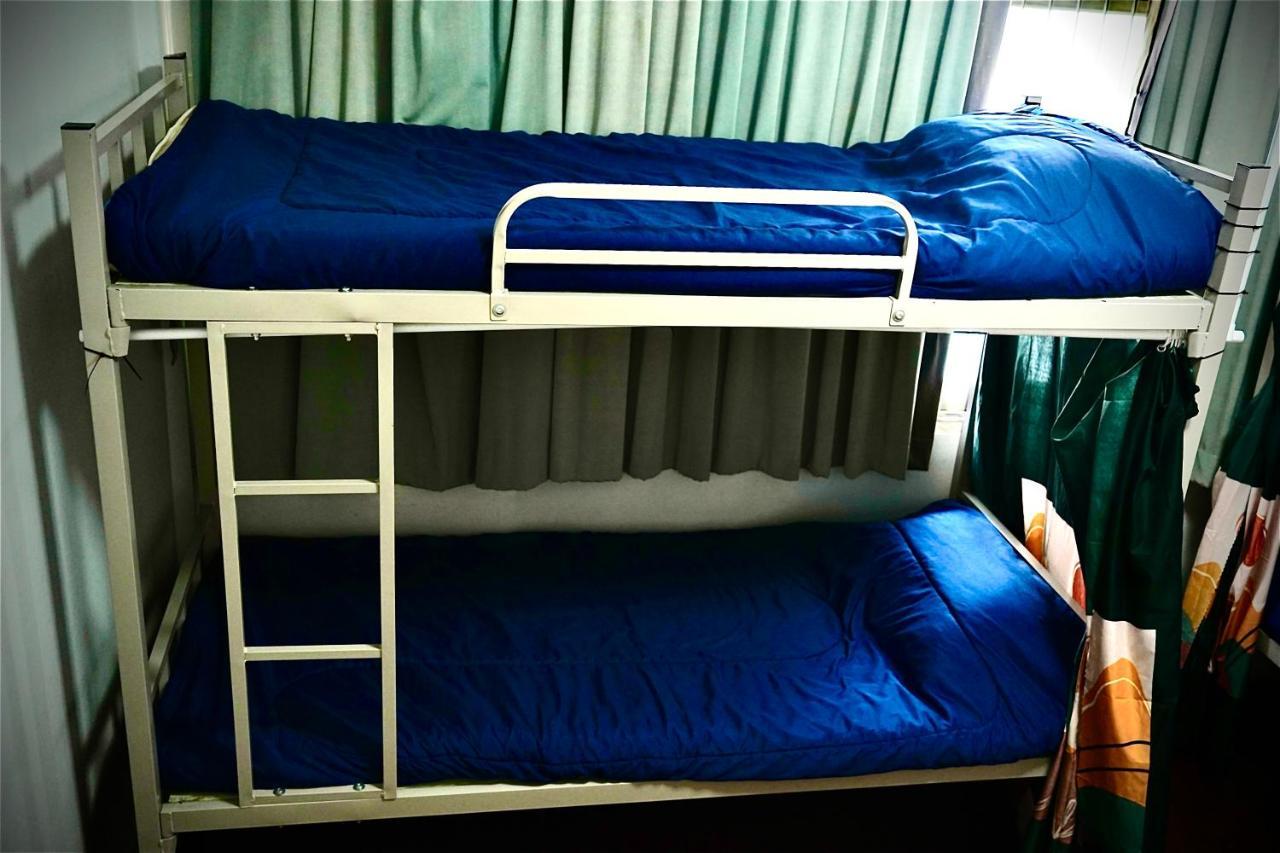 Sura Hostel Bangkok Near Mrt Phra Ram 9 المظهر الخارجي الصورة