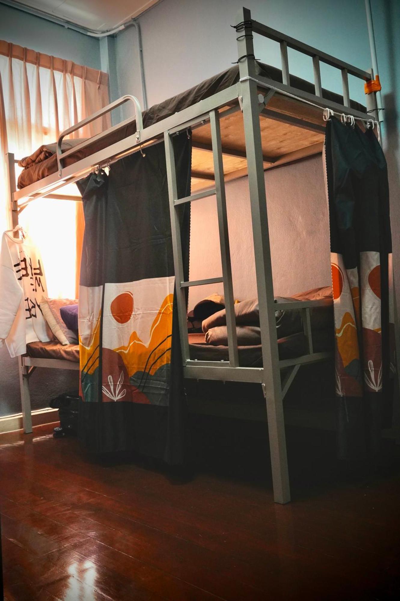 Sura Hostel Bangkok Near Mrt Phra Ram 9 المظهر الخارجي الصورة
