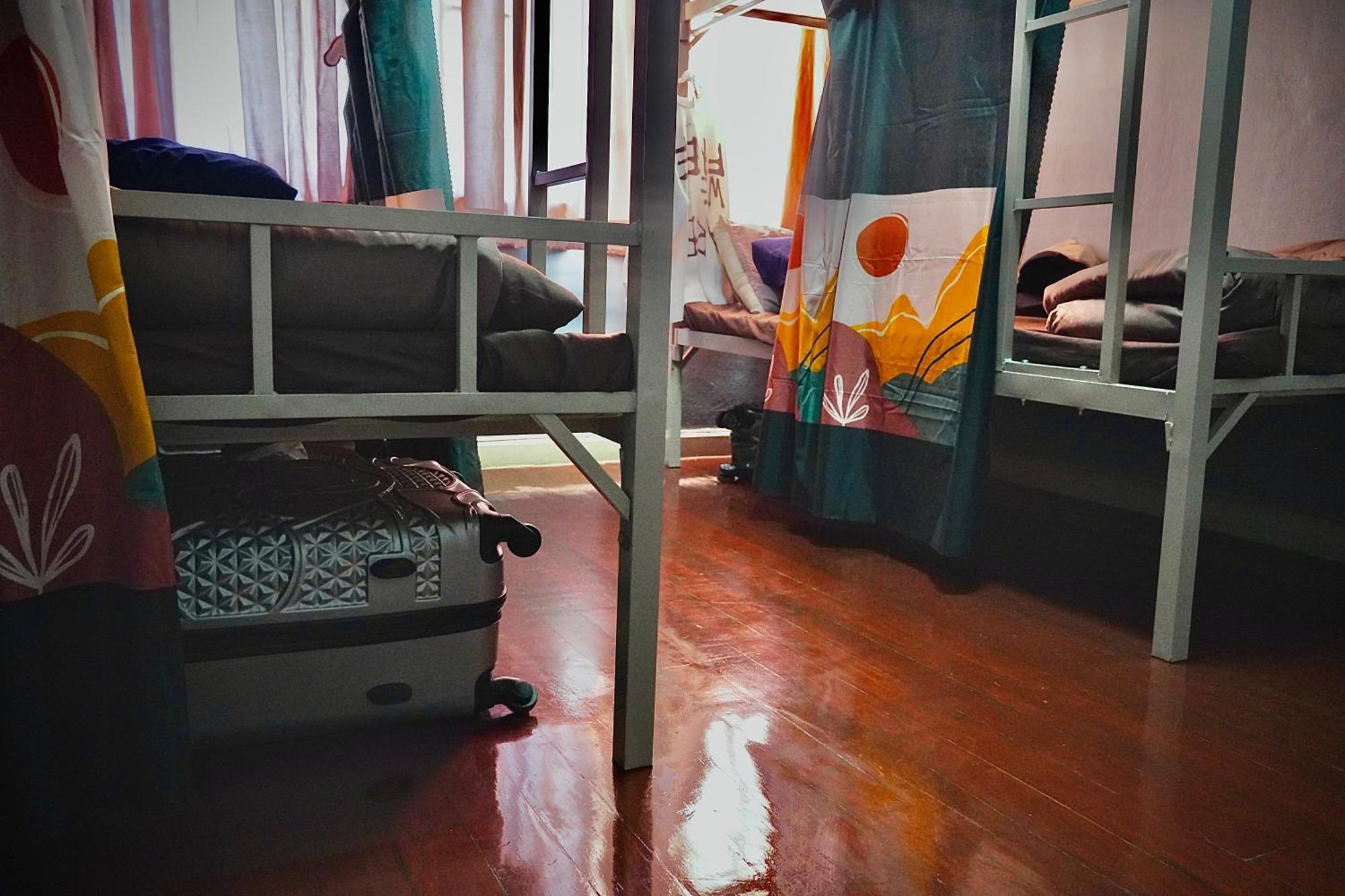 Sura Hostel Bangkok Near Mrt Phra Ram 9 المظهر الخارجي الصورة