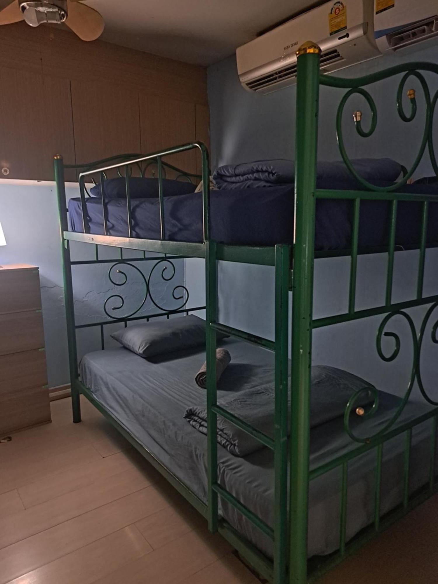 Sura Hostel Bangkok Near Mrt Phra Ram 9 المظهر الخارجي الصورة